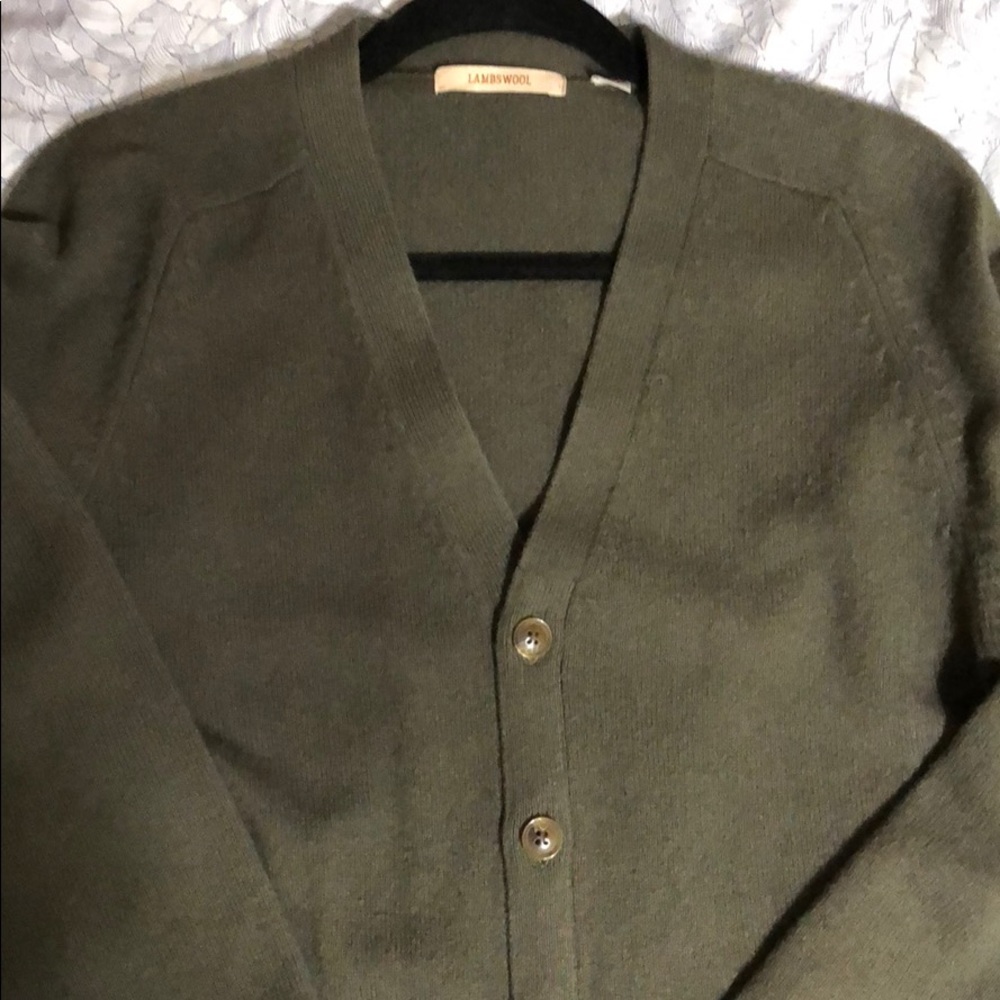 Uniqlo lambswool cardigan (olive)